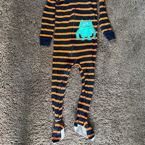Boys zip up footie pajamas